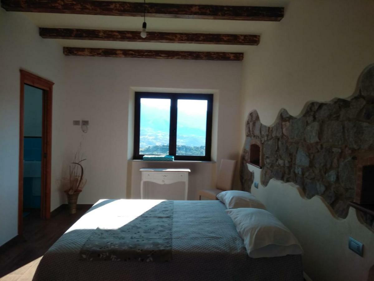 B&B Il Portico Orgosolo Bagian luar foto