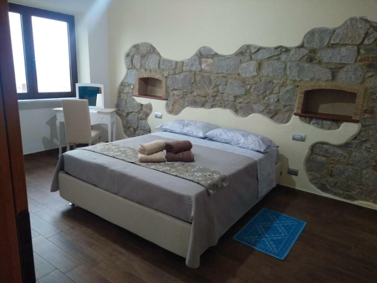 B&B Il Portico Orgosolo Bagian luar foto
