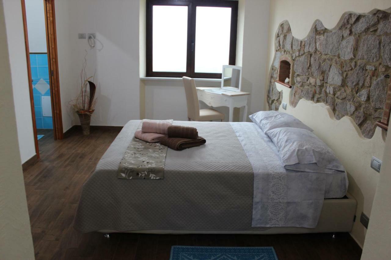 B&B Il Portico Orgosolo Bagian luar foto
