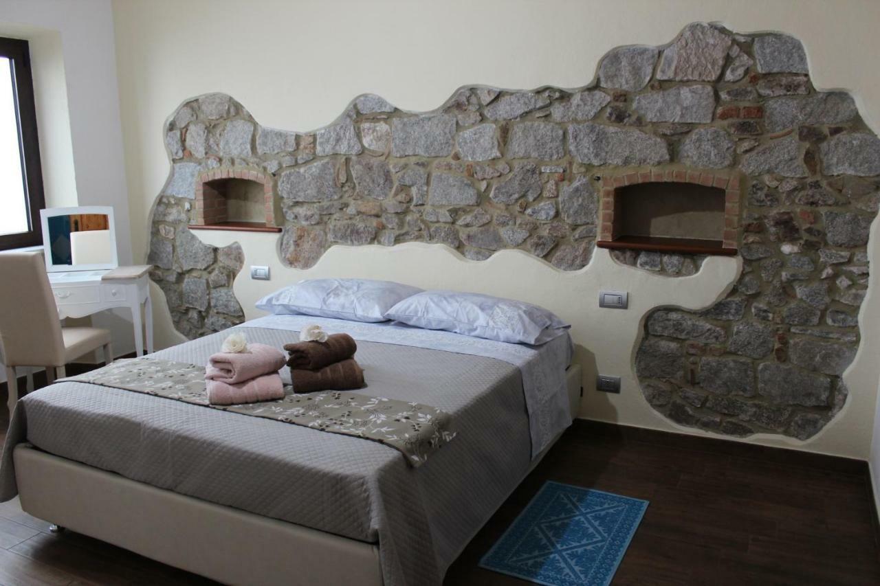 B&B Il Portico Orgosolo Bagian luar foto