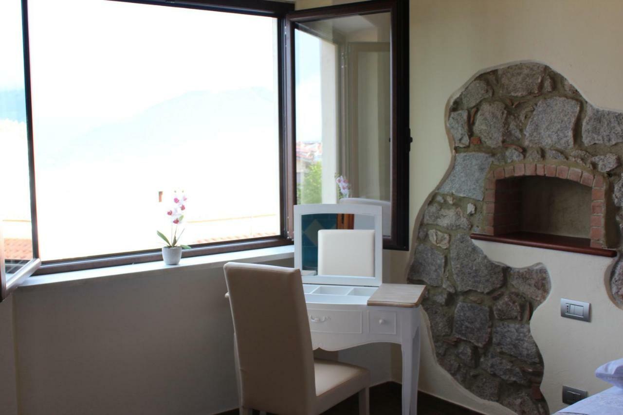B&B Il Portico Orgosolo Bagian luar foto