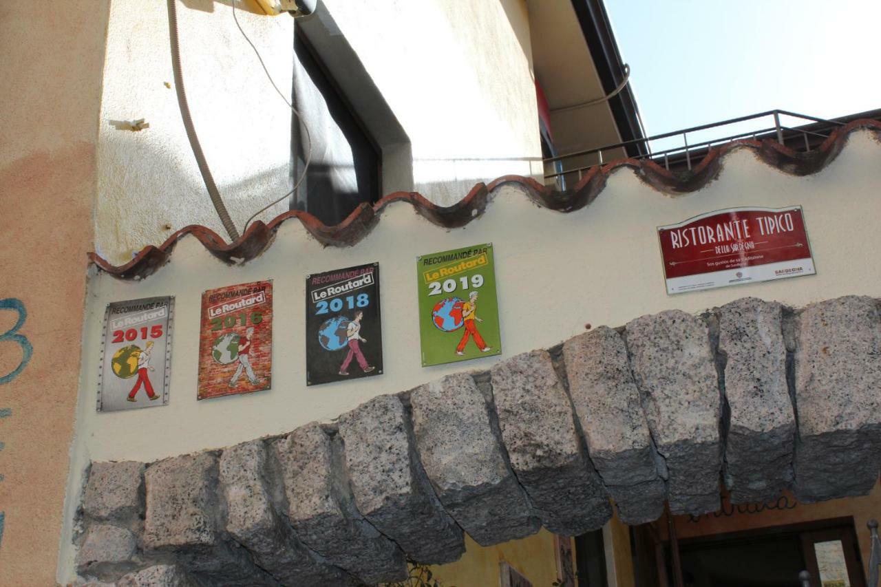 B&B Il Portico Orgosolo Bagian luar foto